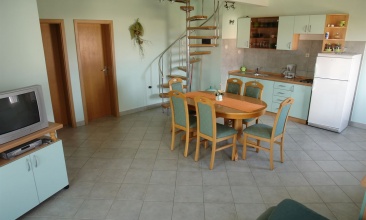 Kuća Jurica, Apartman 4+2 b, Murter