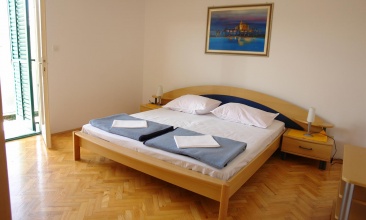 Kuća Ksenija, Apartman 2+2 , Tisno