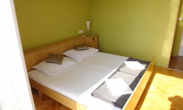 Kuća Ksenija, Apartman 4+2, Tisno