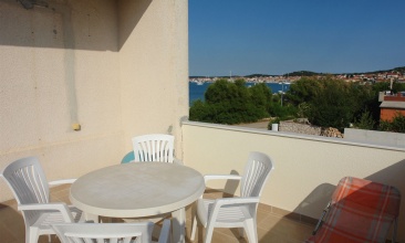 Kuća Ljiljana, Apartman 2+1 , Murter