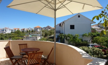 Kuća Maša, Apartman 2+1 b, Murter