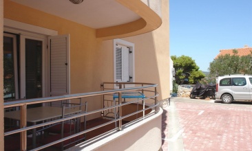 Kuća Mate, Apartman 4+2 d, Betina