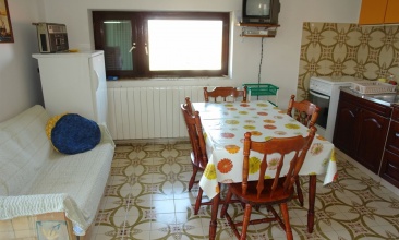 Kuća Milka, Apartman 4, Murter