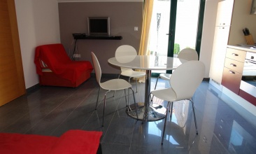 Kuća Mirela, Apartman 2+2 b, Tisno