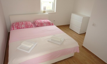 Kuća Tina 2, Apartman 4+2, Betina