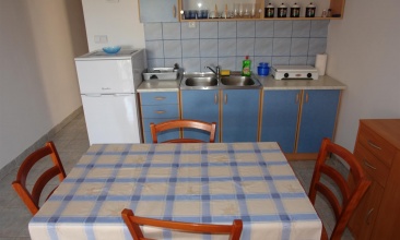 Kuća Vesna, Apartman 2+2 b, Murter