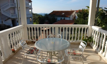 Kuća Željko, Apartman 2+1 a, Murter