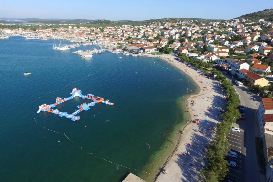 Kuće blizu plaže Luke