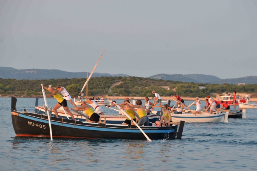 Ženska veslačka regata Dlan i veslo