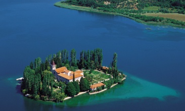 Samostan na otočiću Visovac